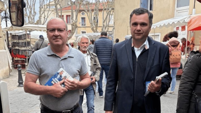 Lire la suite à propos de l’article Le singulier : Frontignan – Cédric Delapierre tend l’oreille aux habitants d’une ville en crise