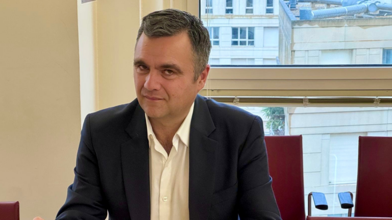 Lire la suite à propos de l’article Le Singulier : Frontignan : Cédric Delapierre (RN) promet un électrochoc politique pour relancer la ville